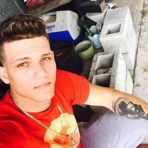 Meet your Posher, Miguel estevan